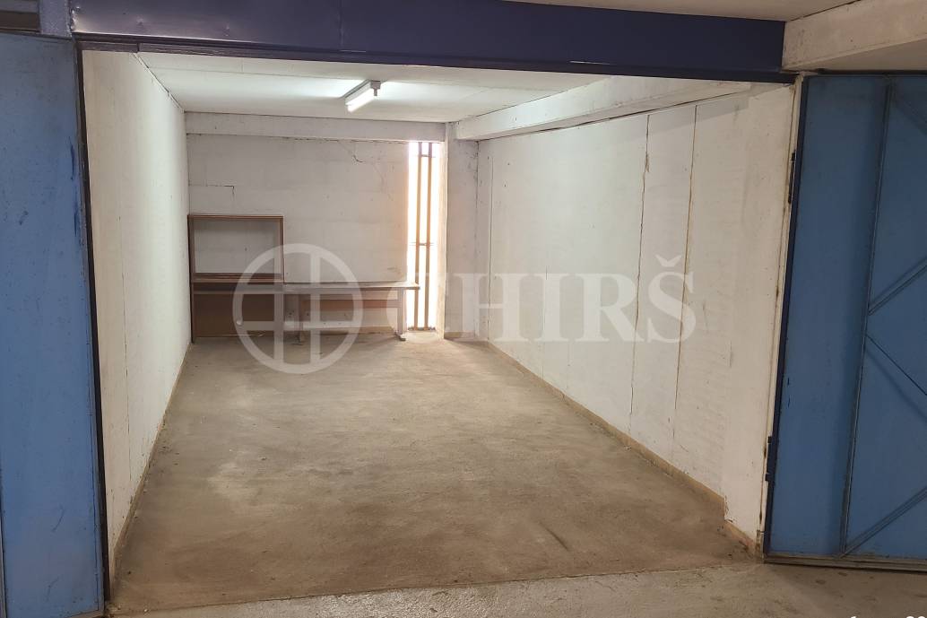 Prodej garáže, DV, 18 m2, ul. Pavrovského 2582/3, Praha 5 - Velká Ohrada