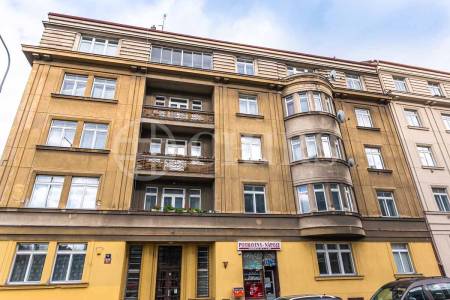 Prodej bytu 4+1 s balkonem, OV, 134m2, Jugoslávských partyzánů 679/16, Praha 6 - Bubeneč