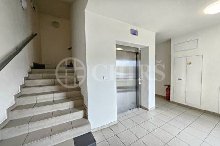 Prodej bytu 3+kk/2xL a garážové stání, OV, 74m2ul. Těšínská 1204/19a, Plzeň