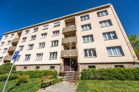 Prodej bytu 2+1 s lodžií, OV, 63 m2, Nedašovská 336/24, Praha 5 – Zličín