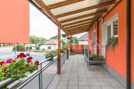 Pronájem bytu 4+kk, OV, 80m2, ul. Čimická 18/141, Praha 8 - Čimice