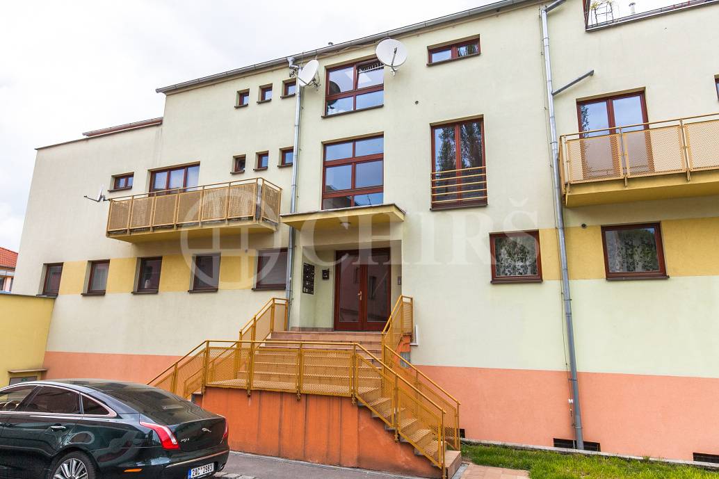 Prodej bytu 2+1/B, OV, 73m2, ul. U Kloubových domů 330, Praha 9 - Vysočany