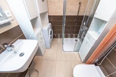 Prodej bytu 2+kk s balkonem a sklepem, OV, 48,3 m2, ul. Želetická 200/8, Praha 5 - Sobín Prodej bytu 2+kk s balkonem a sklepem, OV, 48,3 m2, ul. Želetická 200/8, Praha 5 - Sobín