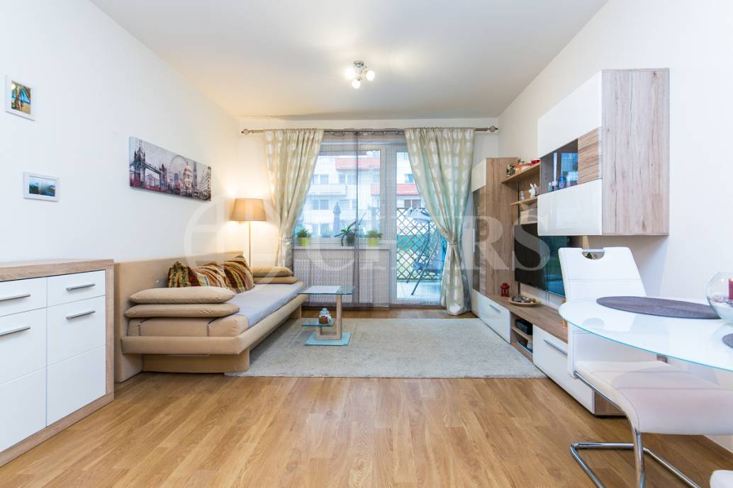 Prodej bytu 2+kk se zahradou, OV, 52m2, ul. Mantovská 697/1, Praha 10 - Horní Měcholupy