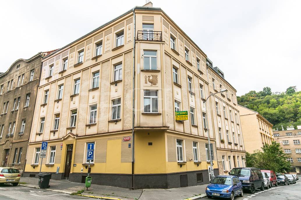 Prodej bytu 1+kk, OV, 37m2, ul. Na Neklance 1299/30, Praha 5 - Smíchov