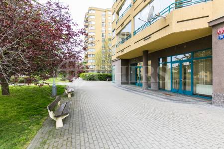 Prodej bytu 2+1 s lodžií, OV, 73m2, ul. Volutová 2520/10, Praha - 13 Stodůlky