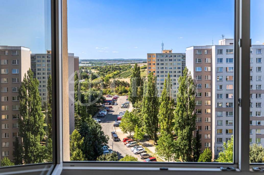 Prodej bytu 2+kk se sklepem, OV, 46m2, ul. Ciolkovského 849/5, Praha 6 - Ruzyně