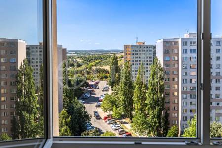 Prodej bytu 2+kk se sklepem, OV, 46m2, ul. Ciolkovského 849/5, Praha 6 - Ruzyně