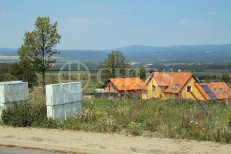 Prodej pozemku 1070 m2, ul. Nad Údolím, Karlovy Vary- Jenišov