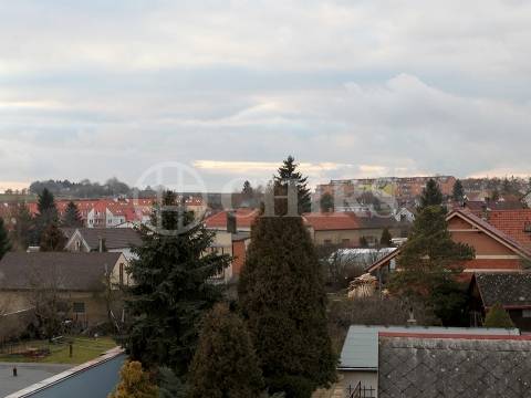 Prodej půdního prostoru, OV, 190m2, ul. Komenského 210, Praha západ - Jinočany
