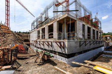 Prodej novostavby bytu 2+kk se zahradou, terasou, lodžií, sklepem a garážovým stáním, DV, 64 m2, Praha 10 - Vršovice