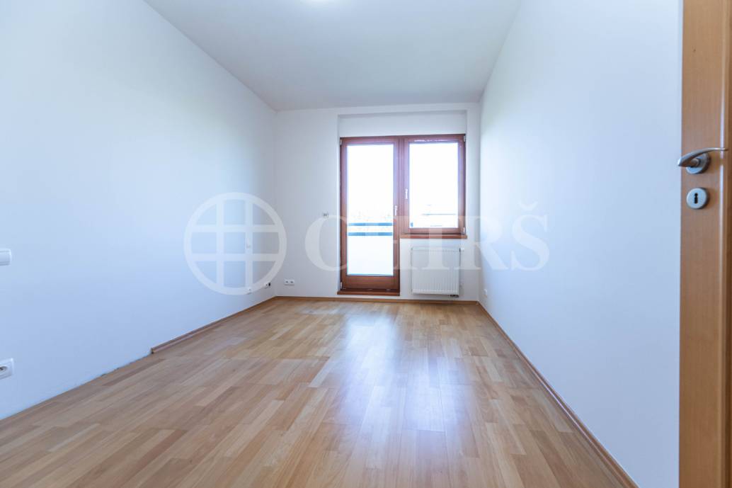 Pronájem bytu 3+kk se dvěma balkony, sklepem a garážovým stáním, OV, 94m2, ul. Schwarzenberská 708/2, Praha 5 - Jinonice