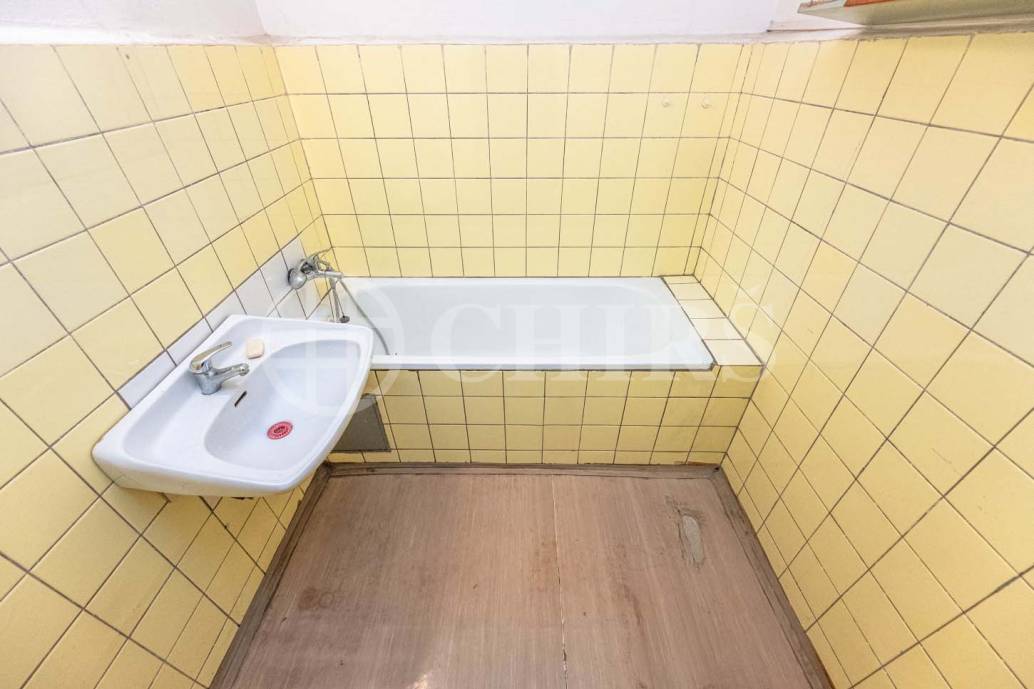 Prodej bytu 1+1 s balkonem a sklepem, DV, 65m², ul. Sartoriova 27/11, Praha 6 - Břevnov