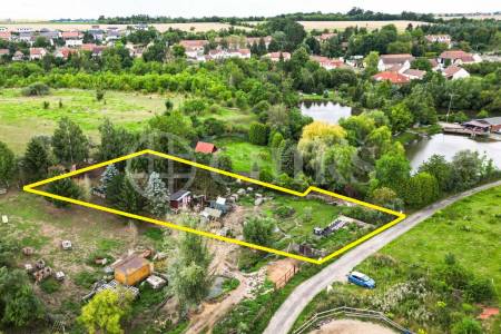 Prodej pozemku, OV, 1729m2, obec Hoštice u Vodochod