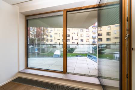 Pronájem bytu 2+kk s terasou, OV, 82 m2, ul. Pod Děkankou 1741/6, P-4 Nusle