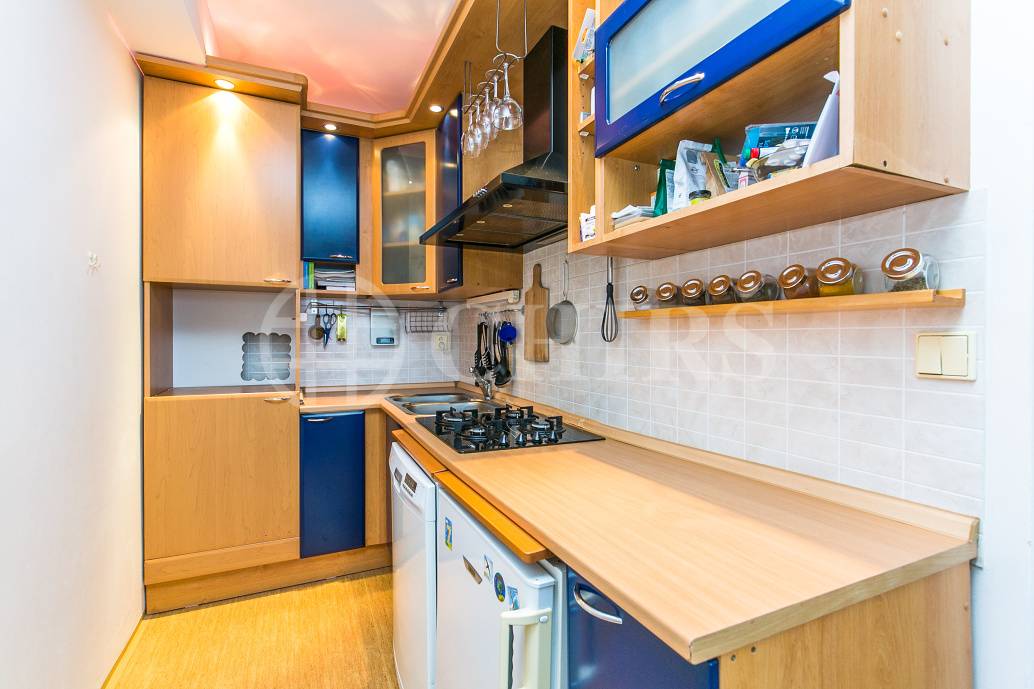 Pronájem bytu 2+kk s balkonem, OV, 47m2, ul. Kodymova 2539/8, Praha 5 - Stodůlky
