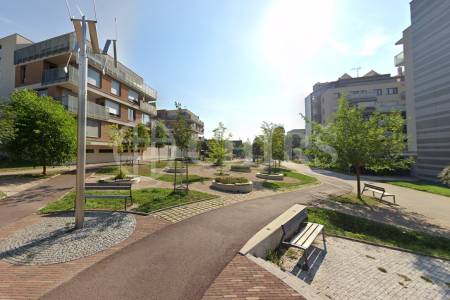 Pronájem bytu 3+kk s balkonem a garážovým stáním, OV, 86m2, ul. Pod stolovou horou 975/3, Praha 5 - Jinonice