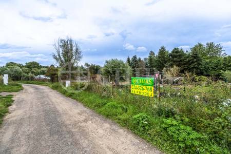 Prodej pozemku, OV, 1729m2, obec Hoštice u Vodochod