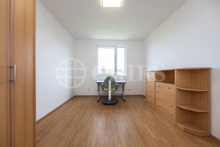 Pronájem řadového domu 4+kk, OV, 100 m2, zahrada 239 m2, Drahelčice, Praha - západ