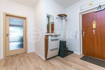 Pronájem bytu 3+kk s garáží, OV, 85m2, ul. Vacínovská 830/3, Praha 5 - Jinonice