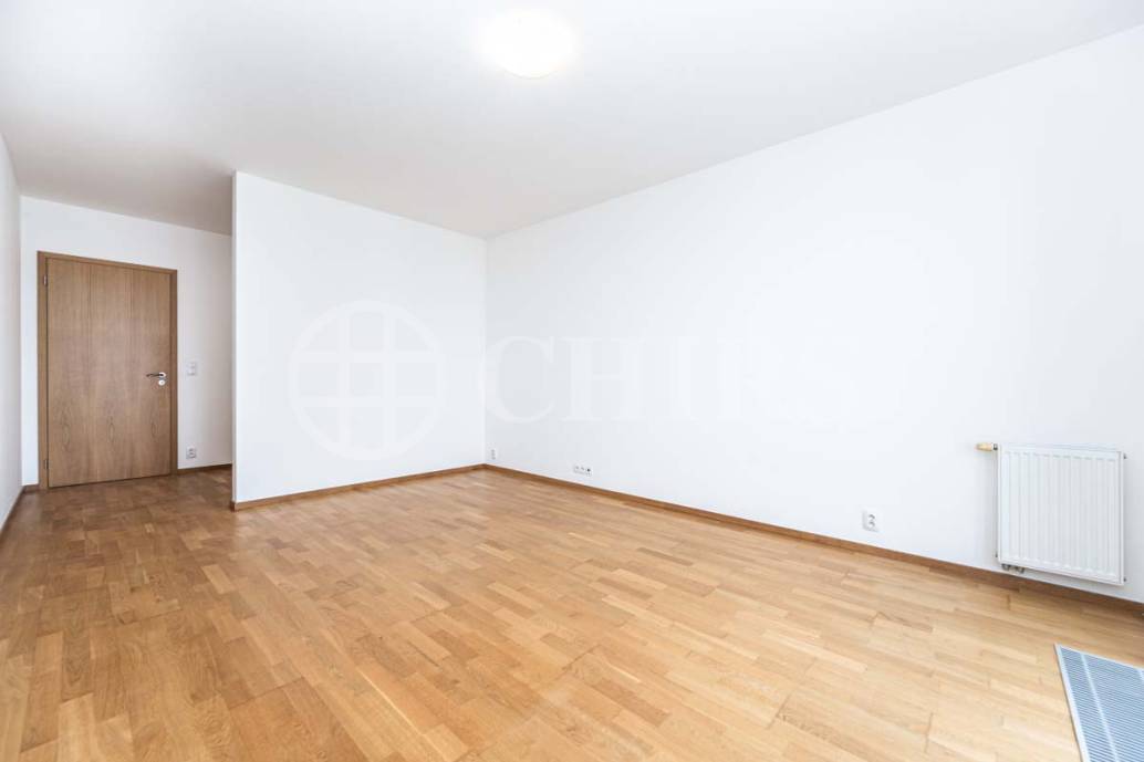 Prodej bytu 2+kk s balkonem, sklepem a garážovým stáním, OV, 68m2, ul Kakosova 1190/6, Praha 13 - Řeporyje