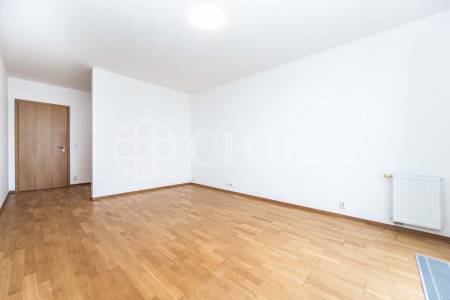 Prodej bytu 2+kk s balkonem, sklepem a garážovým stáním, OV, 68m2, ul Kakosova 1190/6, Praha 13 - Řeporyje