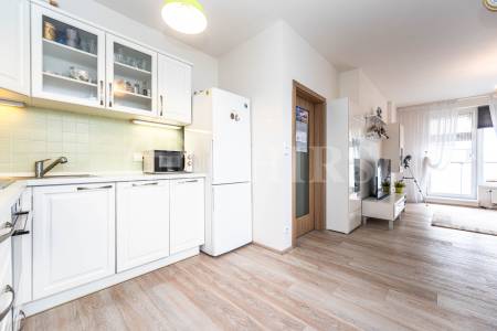 Prodej bytu 2+kk se dvěma balkony a garážovým stáním, OV, 74m2, Svitákova 2790/3, Praha 5 - Stodůlky