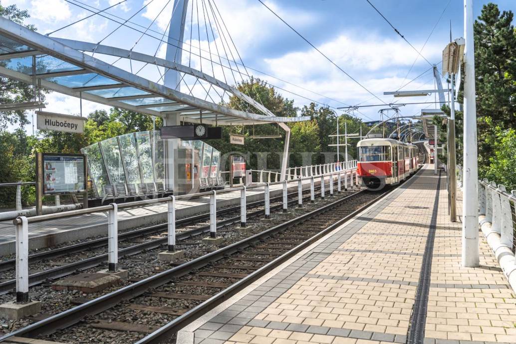 Prodej stavebního pozemku, 1168 m2, ul. Nad Konečnou, Praha 5 - Hlubočepy