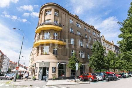 Pronájem bytu 3+kk s balkónem, OV, 71 m2, ul. Eliášova 279/1, Praha 6 - Dejvice 