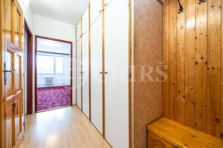 Prodej bytu 2+kk s lodžií, DV, 45m2, ul. Slévačská 902/11, Praha 9 - Hloubětín
