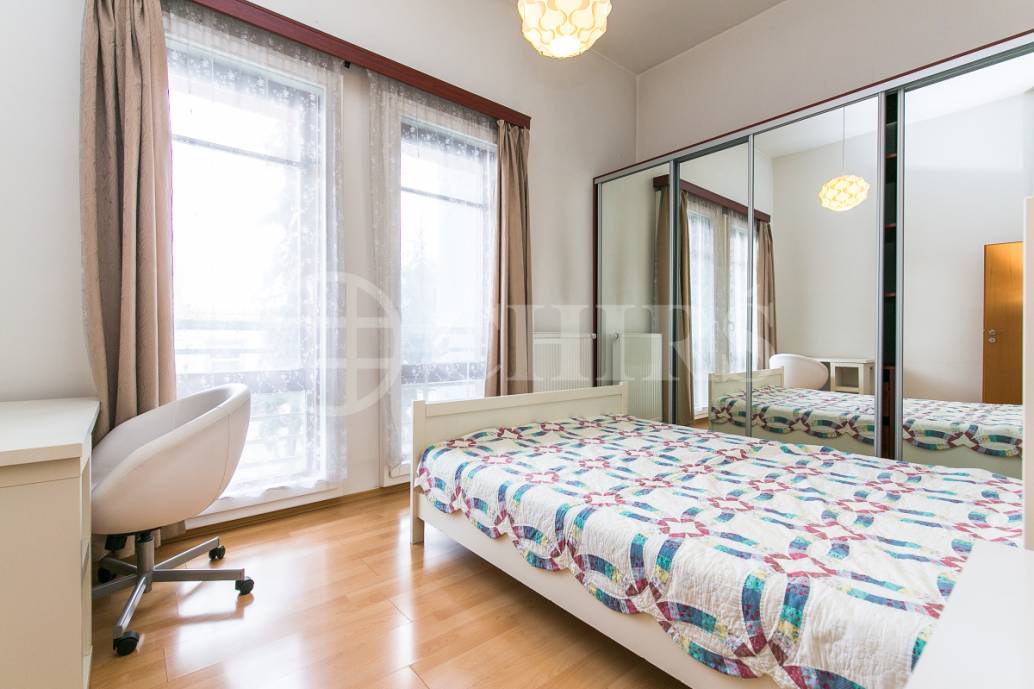 Pronájem ateliéru 2+kk s balkonem, OV, 58m2, ul. Pod Klamovkou 1268/3, Praha 5 - Košíře