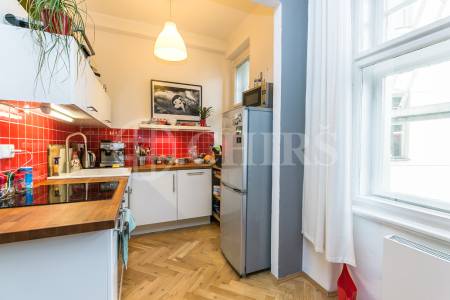 Prodej bytu 3+kk s balkónem, 90 m2, OV, ul. Generála Píky 549/4, Praha 6 - Dejvice