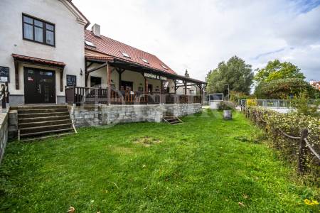 Pronájem restaurace, OV, 140m2, ul. Husovo nám., Hostivice