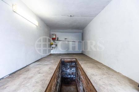 Prodej garáže, OV, 27m2, ul. Na Pláni, Praha 5 - Malvazinky