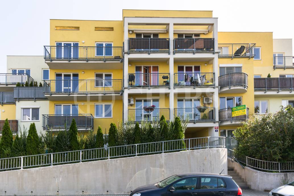 Prodej bytu 2+kk s balkonem a garážovým stáním, OV, 62m2, ul. Kakosova 977/2, Praha 5 - Stodůlky