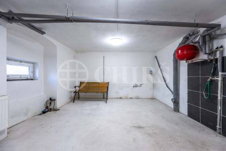 Prodej rodinného domu 6+kk s garáží a klubovnou, ul. Stradonická 28, obec Nižbor, okres Beroun