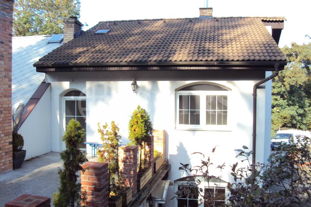 Prodej rodinného domu 3+1,1+kk, OV, 600 m2, ul. Nad Manovkou 555/21, Praha 6 Ruzyně 