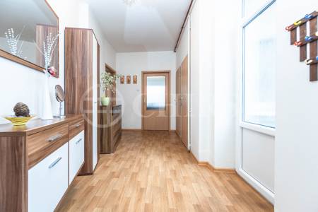 Prodej bytu 3+1 se dvěma balkony a velkými sklepy, OV, 108m2, ul. Vepřkova 1247/12, Slaný