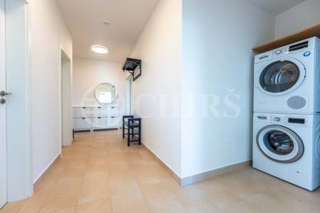 Prodej bytu 3+kk s dvěma balkony, OV, 83m2, ul. Hevlínská 495/3, Praha 5 - Zličín