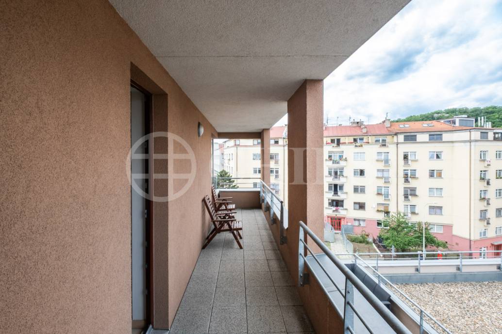 Prodej bytu 2+kk s lodžií a sklepem, OV, 60 m2, ul. Musílkova 1311/5b, Praha 5 - Košíře