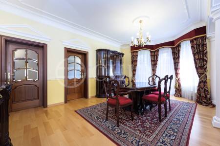 Prodej rodinné vily 7+1+příslušenství, 402m2, pozemek 1138m2, ul. Chrpová 648, Průhonice