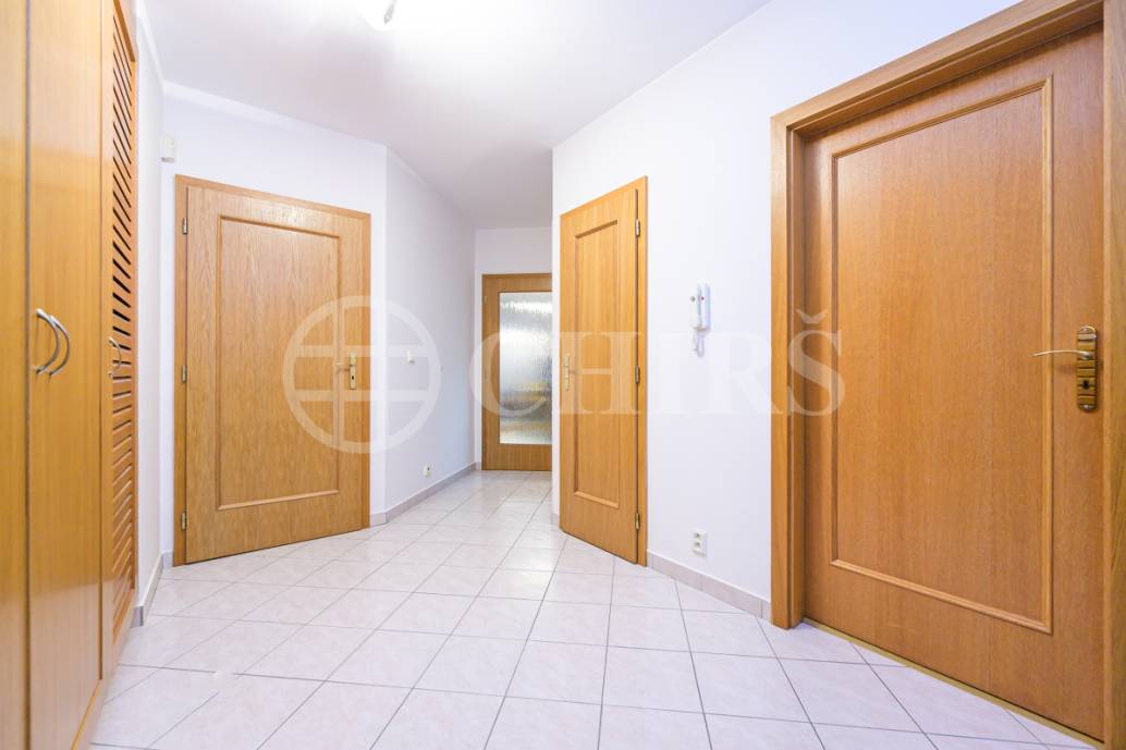 Prodej bytu 3+kk s lodžií, OV, 72m2, ul. Chalabalova 1271/12,  Praha 5 - Stodůlky