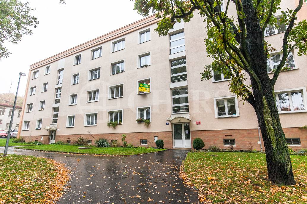 Prodej bytu 2+1/L, OV, 50m2, ul. Na Okraji 132/72, P-6 Veleslavín