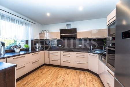 Prodej rodinného domu 4+kk, OV, 122 m², ul. Školní, Cvrčovice