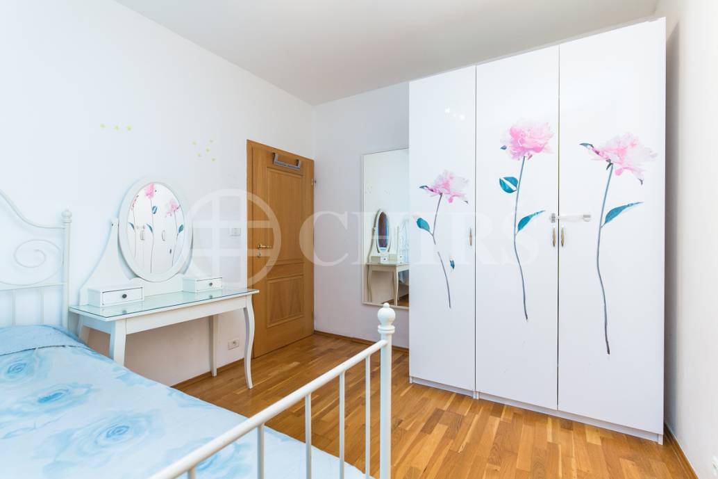 Pronájem bytu 3+kk s balkonem a garážovým stáním, OV, 64 m2, ul. Lindleyova 2686/1, Praha 6 - Dejvice