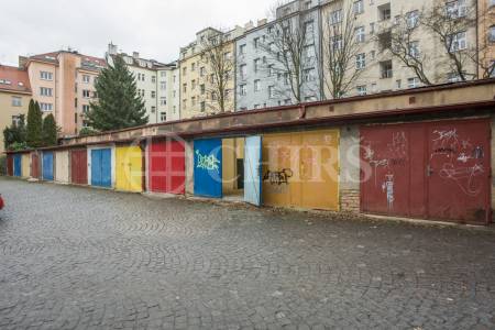 Pronájem garáže, 14m2, ul. Břevnovská, Praha 6 - Břevnov