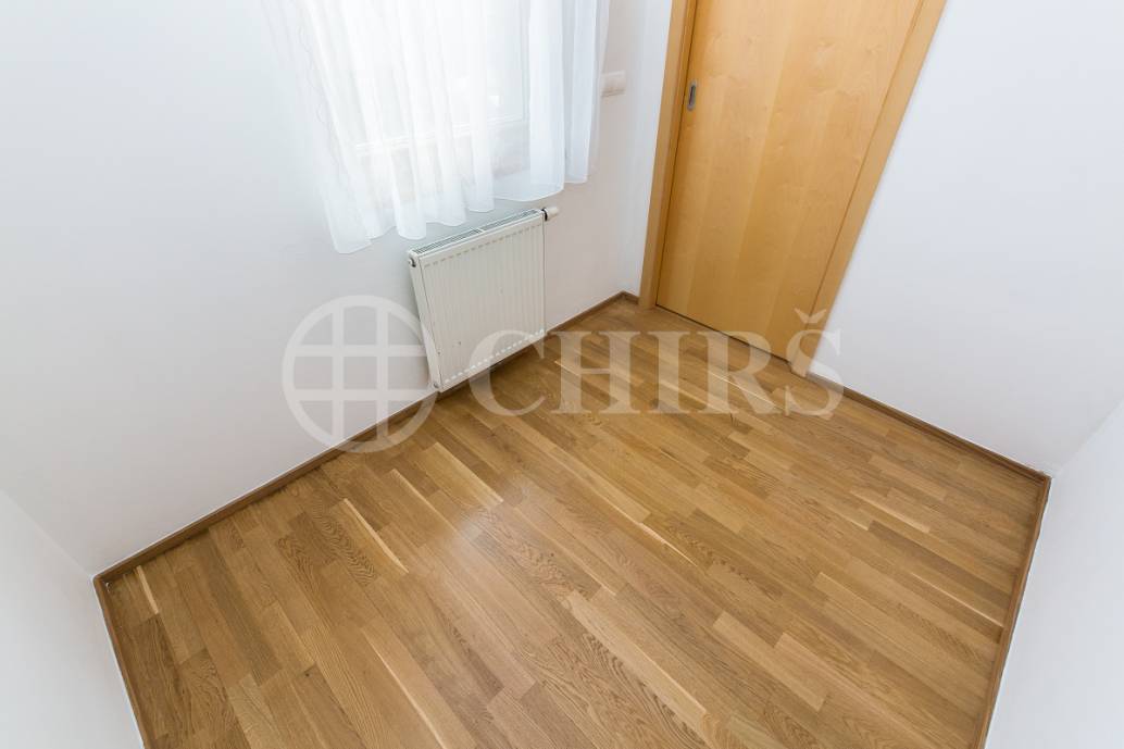Prodej bytu 2+kk s balkonem a garážovým stáním, OV, 53m2, ul. Otopašská 855/1, Praha 5 - Jinonice