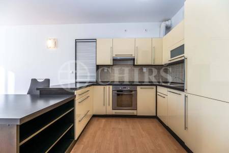 Pronájem bytu 2+kk se dvěma balkony, garážovým stáním a sklepem, OV, 66m2, ul. Wiesenthalova 1034/6, Praha 5 - Řeporyje