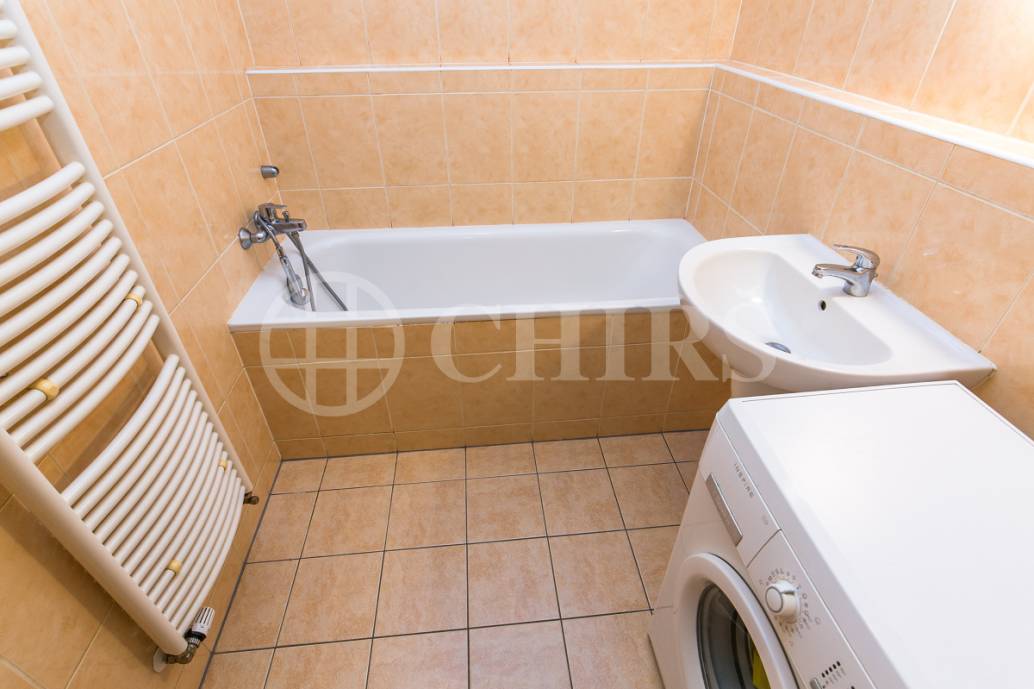 Prodej bytu 1+kk s balkonem, OV, 44m2, ul. Kudrnova 234/6, Praha 5 - Motol