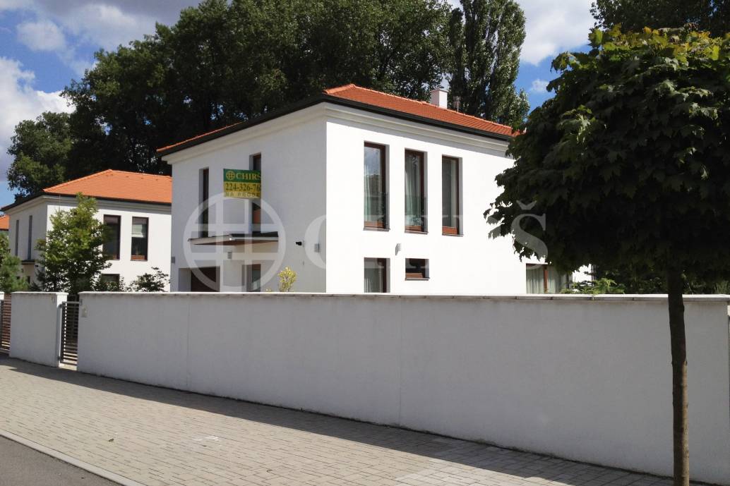 Prodej RD, 220m2, ul. Zelená 426, Praha - Západ, Statenice Prodej RD, 220m2, ul. Zelená 426, Praha - Západ, Statenice